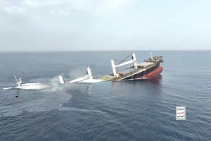 "Svi smo muslimani“: Očajničke poruke s brodova u Crvenom moru