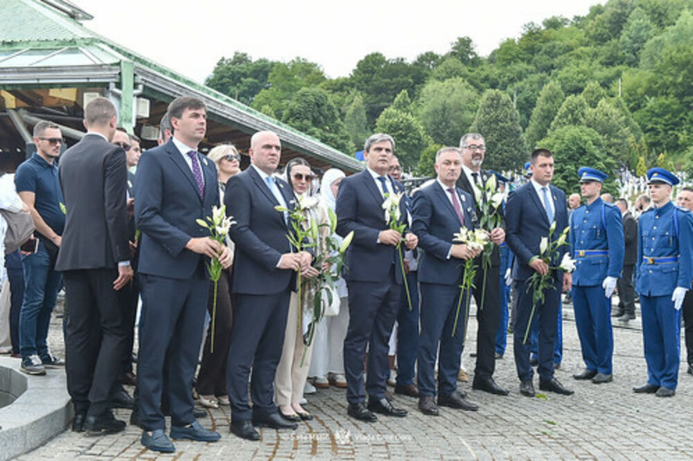 Delegacija Crne Gore juče u Srebrenici, Foto: Skupština Crne Gore