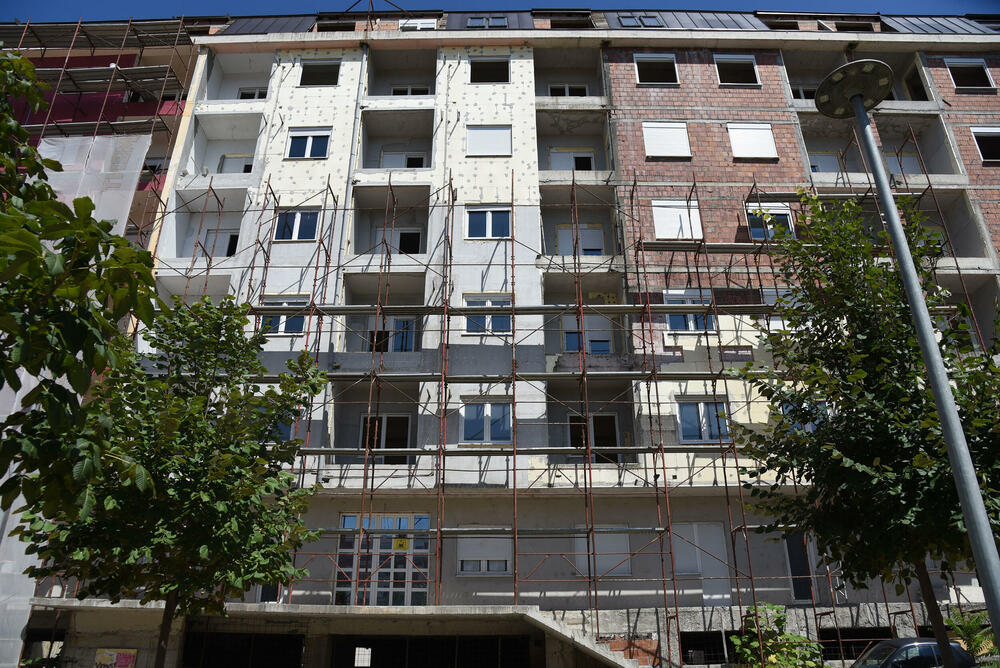 <p>Ministarstvo prostornog planiranja, urbanizma i državne imovine poštuje i poštovaće odluke suda i pridržavanje pravnog okvira u svakom trenutku, rečeno je “Vijestima” iz Ministarstva prostornog planiranja</p>