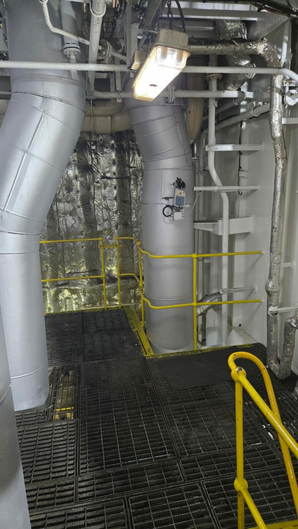 <p>Brod "Kotor" je inače, 15. juna u američkoj luci Savana, zaustavila tzv. port state control, inspekcija američke Obalske straže, zbog ukupno devet na njemu otkrivenih proceduralno-organizacionih i manjih tehničkih nedostataka</p>