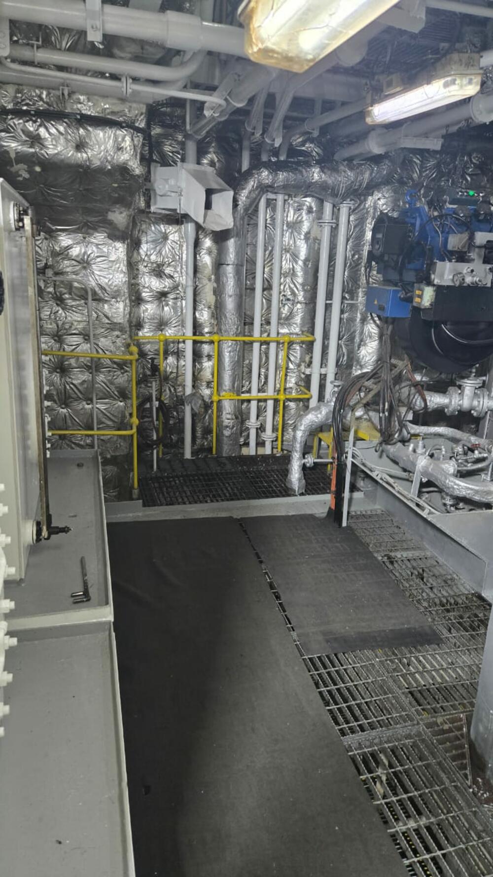 <p>Brod "Kotor" je inače, 15. juna u američkoj luci Savana, zaustavila tzv. port state control, inspekcija američke Obalske straže, zbog ukupno devet na njemu otkrivenih proceduralno-organizacionih i manjih tehničkih nedostataka</p>