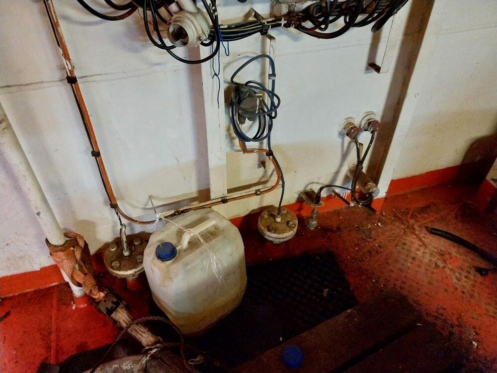 <p>Dostavljene fotografije i video zapisi sa broda "Kotor" koji navodno prikazuju "stvarno stanje u kojem se brod trenutno nalazi"</p>