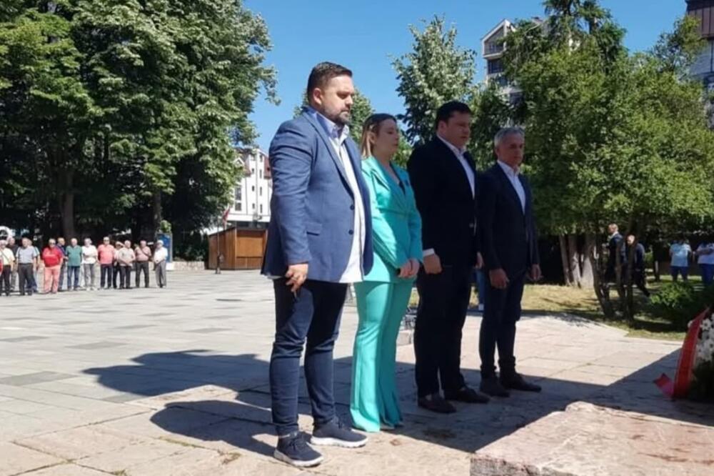 Sa polaganja vijenca, Foto: Jadranka Ćetković