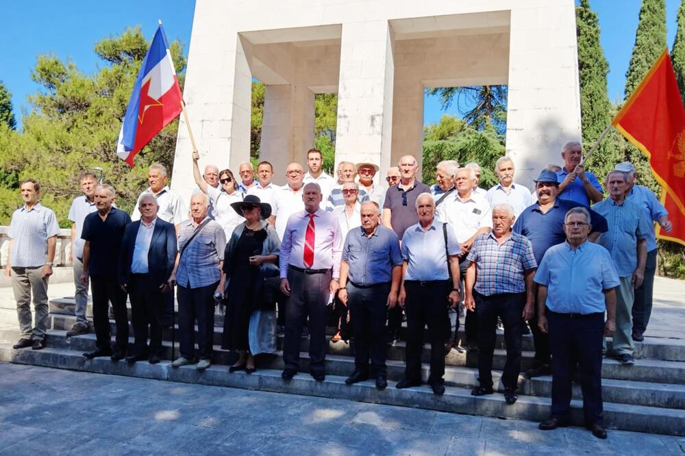 Sa polaganja vijenca, Foto: SOBNOR