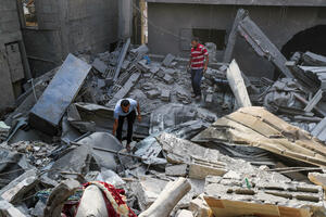 U izraelskim napadima u Gazi ubijena 93 Palestinca, saopštili...