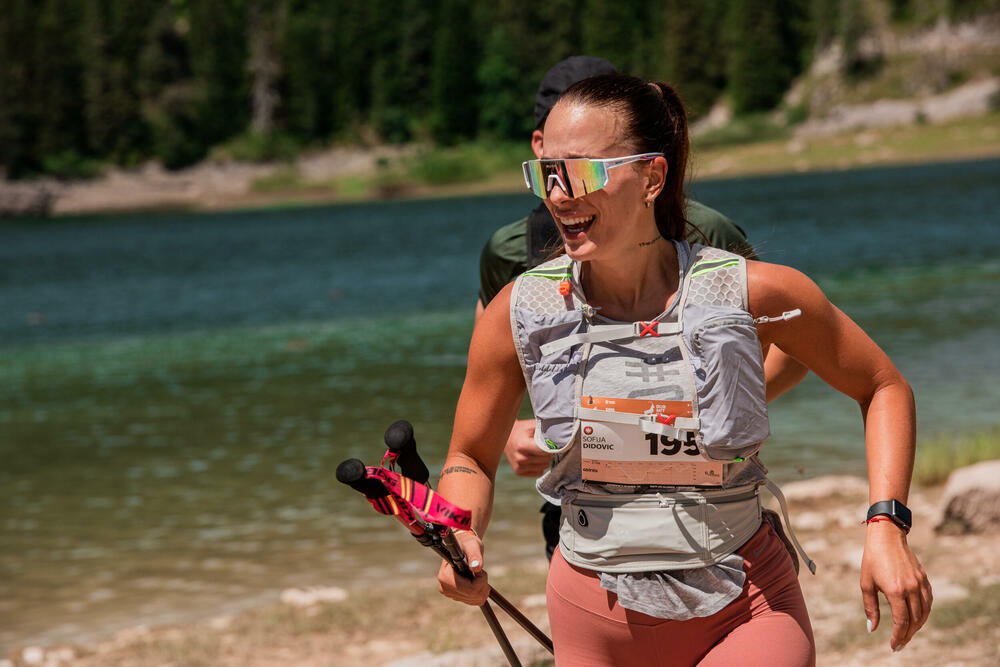 <p>Nacionalni park Durmitor ovog vikenda bio je epicentar trail trčanja u regionu. Više od 1000 učesnka iz 30 zemalja svijeta okupilo se na startu drugog izdanja Coinis Durmitor Trail-a, manifestacije koja polako prerasta u jedan od najznačajnijih sportskih događaja u Crnoj Gori, kao na evropskoj trail mapi.</p>