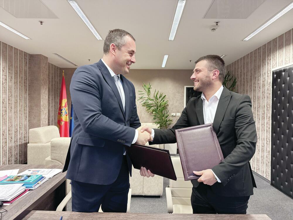 <p>U skladu sa strateškim ciljevima unapređenja sportske kulture, promocije zdravih stilova života, afirmacije mladih talenata i internacionalizacije crnogorskog sporta, Ministarstvo je za 2025. godinu opredijelilo rekordan iznos od 6.675.000,00 eura.</p>