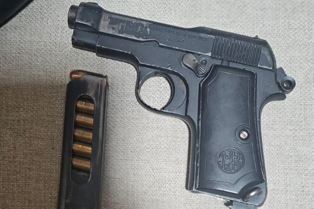 Pištolj osumnjičenog, Foto: Uprava policije