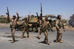 Sirijska vojska i policija vraćaju se u provinciju Sveida nakon...