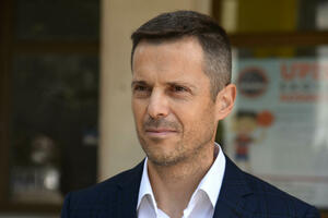 Lako je Saši zviždati