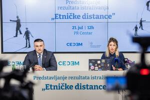 Vuksanović: Crnogorci prednjače u pogledu prihoda, Srbi imaju...