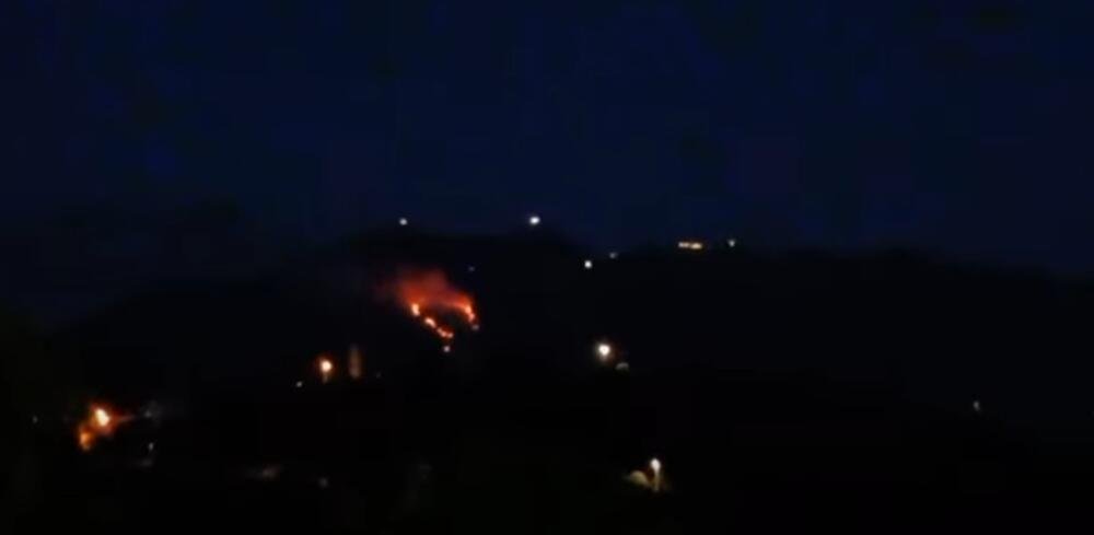 Požar na Lovćenu se proširio, zahvatio rastinje; Ćećanović: Vatra...