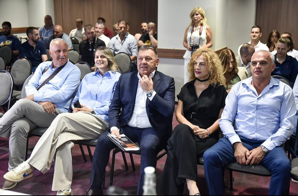 Dragan Bokan izvoljen za predsednika Košarkarske zveze Črne Gore