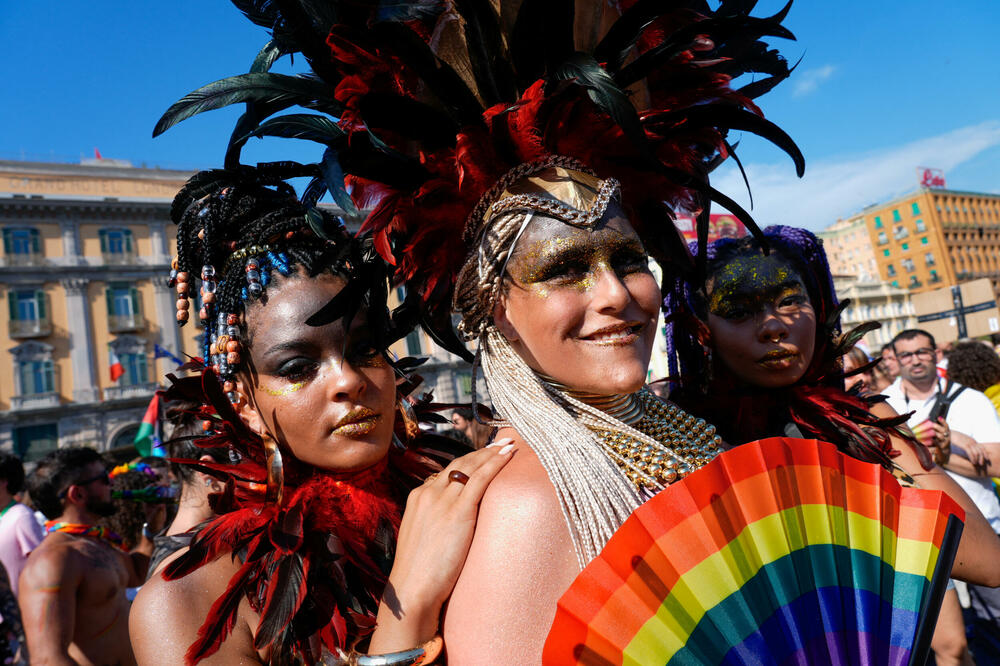 Sa parade ponosa u italijanskom gradu Napulju koja je održana 5. jula ove godine, Foto: Reuters