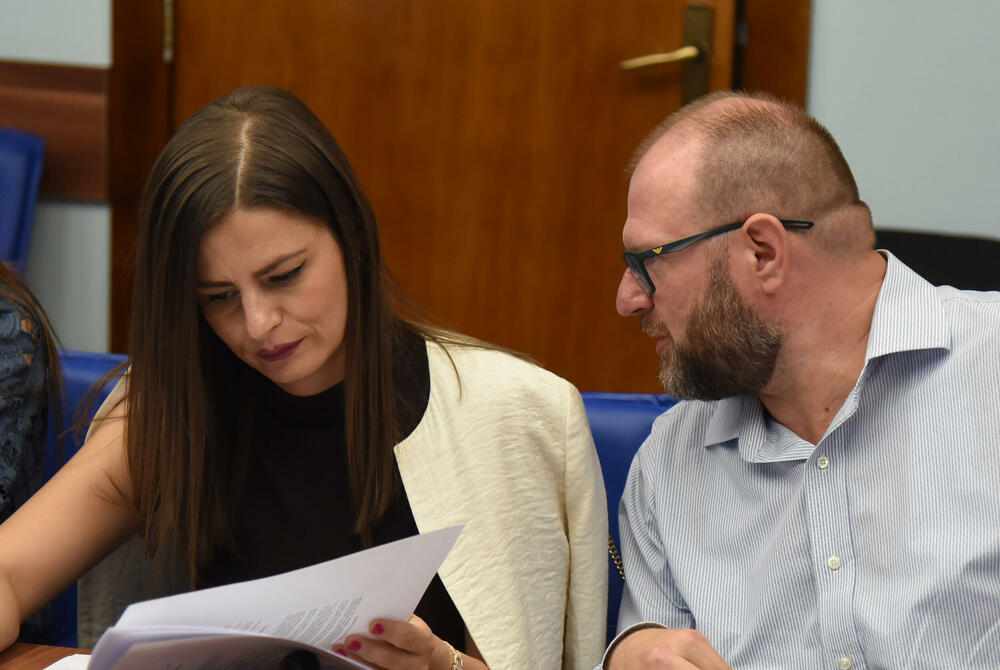 <p>Okrugli sto o izbornom zakonodavstvu u Skupštini Crne Gore</p>