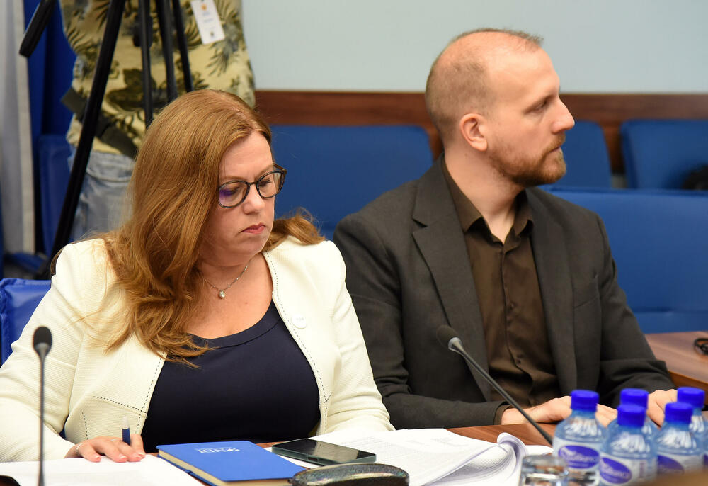 <p>Okrugli sto o izbornom zakonodavstvu u Skupštini Crne Gore</p>