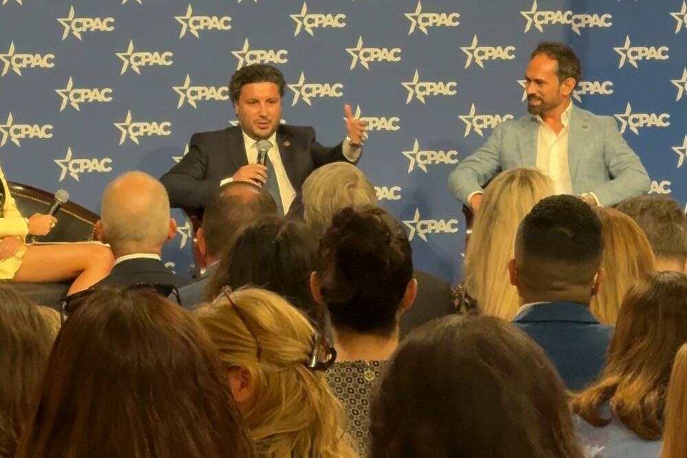 Abazović govori na panelu, Foto: GP URA