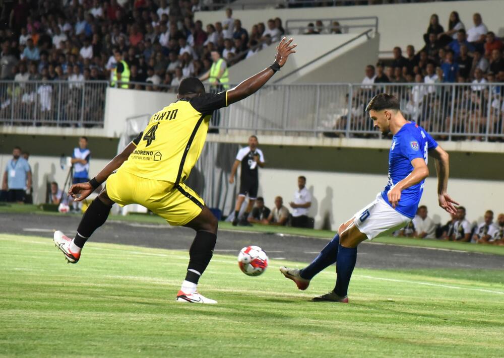 <p>Sutjeska poražena u Nikšiću od Beitara iz Jerusalima (2:1). Revanš naredne sedmice u rumunskom Ploeštiju</p>