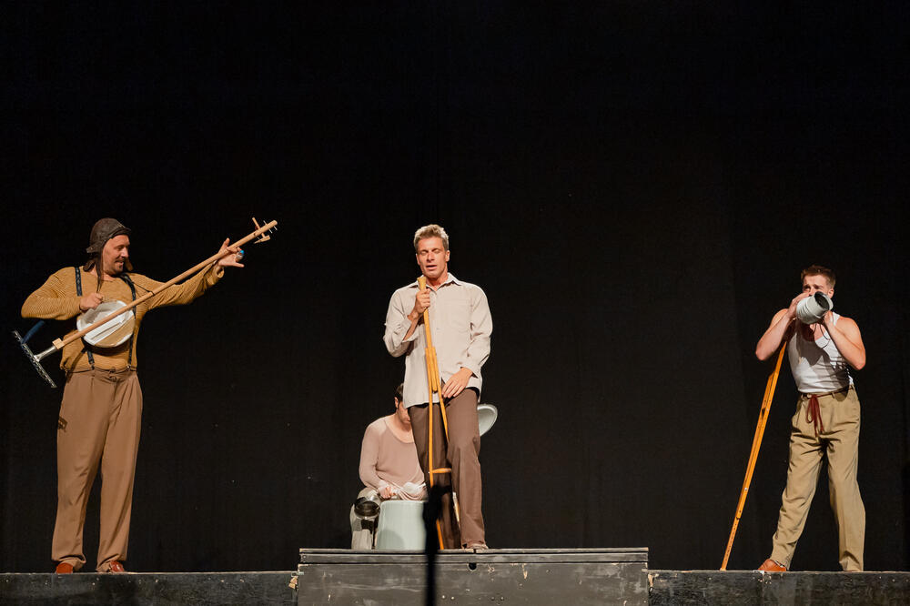 Iz predstave "Sjećaš li se Doli Bel", Foto: Dragica Orlandić