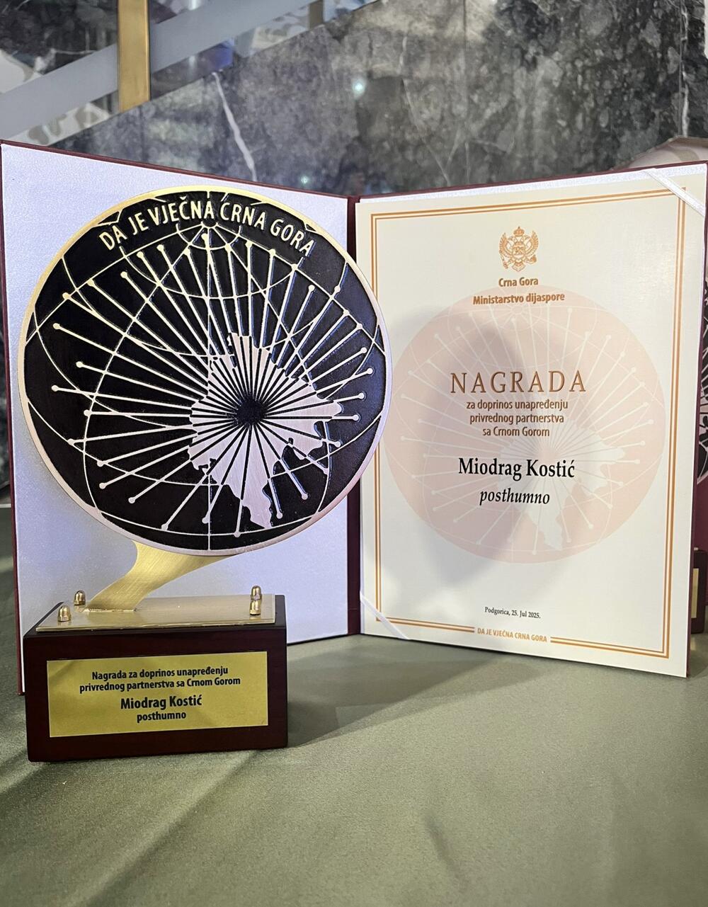 Miodrag Kostić  nagrada - Foto Jakov Simović