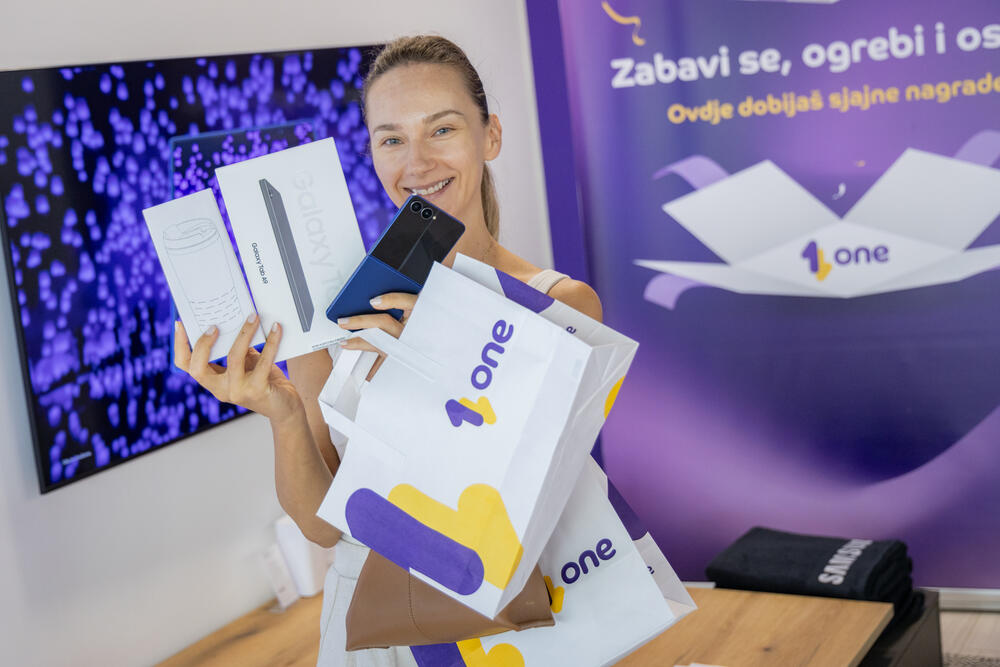 <p>Svima koji su željno iščekivali da dožive novu Samsung Galaxy Z seriju, sa punim sjajem ljeta dolazi sjajna vijest. Z Fold7, Z Flip7 i potpuno novi Z Flip7 FE su u prodaji, a ta činjenica bila je povod događaja koji je kompanija One priredila u saradnji sa kompanijom Samsung u svojoj novoj poslovnici, u proširenom dijelu TC BIG Fashion (City Mall).</p>