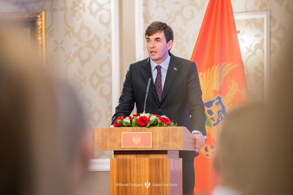 <p>Ministarstvo dijaspore upriličilo je svečanu dodjelu nagrada i priznanja istaknutim pripadnicima i organizacijama dijaspore-iseljenika</p>