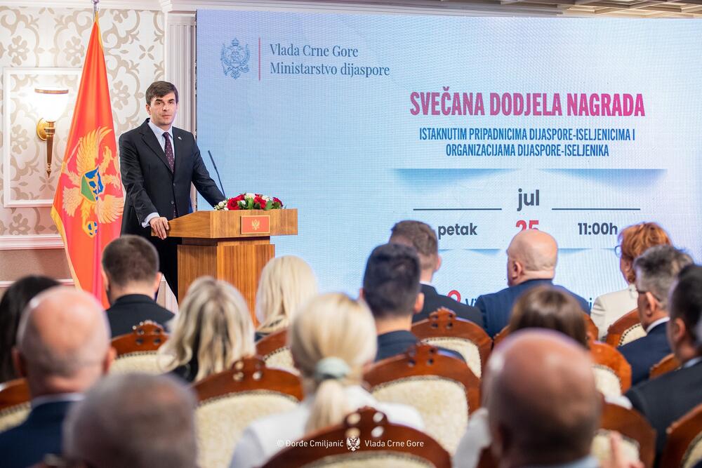 <p>Ministarstvo dijaspore upriličilo je svečanu dodjelu nagrada i priznanja istaknutim pripadnicima i organizacijama dijaspore-iseljenika</p>