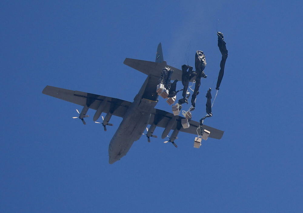 Jordanska vojska: Avioni spustili 25 tona humanitarne pomoći u...