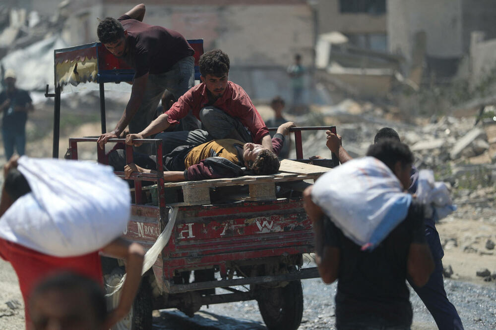 <p>"Jordanske oružane snage danas su sprovele tri padobranska slanja humanitarne pomoći u pojas Gaze, od kojih je jedan izveden sa Ujedinjenim Arapskim Emiratima", saopštila je jordanska vojska</p>