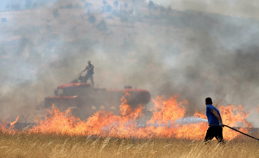 <p>Na teren su izašli svi raspoloživi kapacitieti Službe zaštite i spašavanja Glavnog grada</p>
