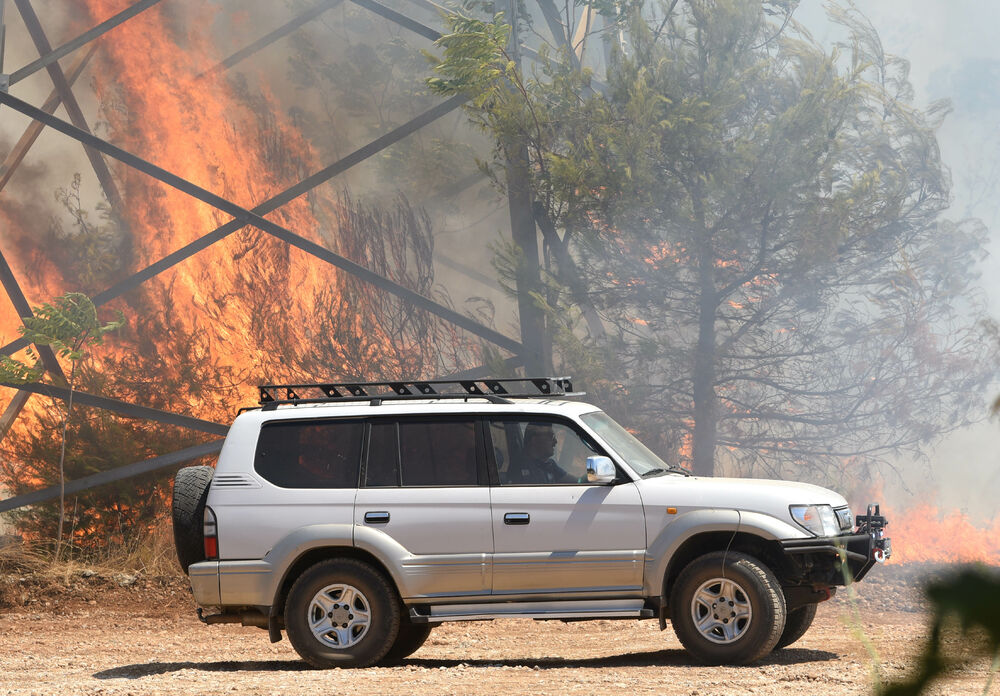 <p>Na teren su izašli svi raspoloživi kapacitieti Službe zaštite i spašavanja Glavnog grada</p>