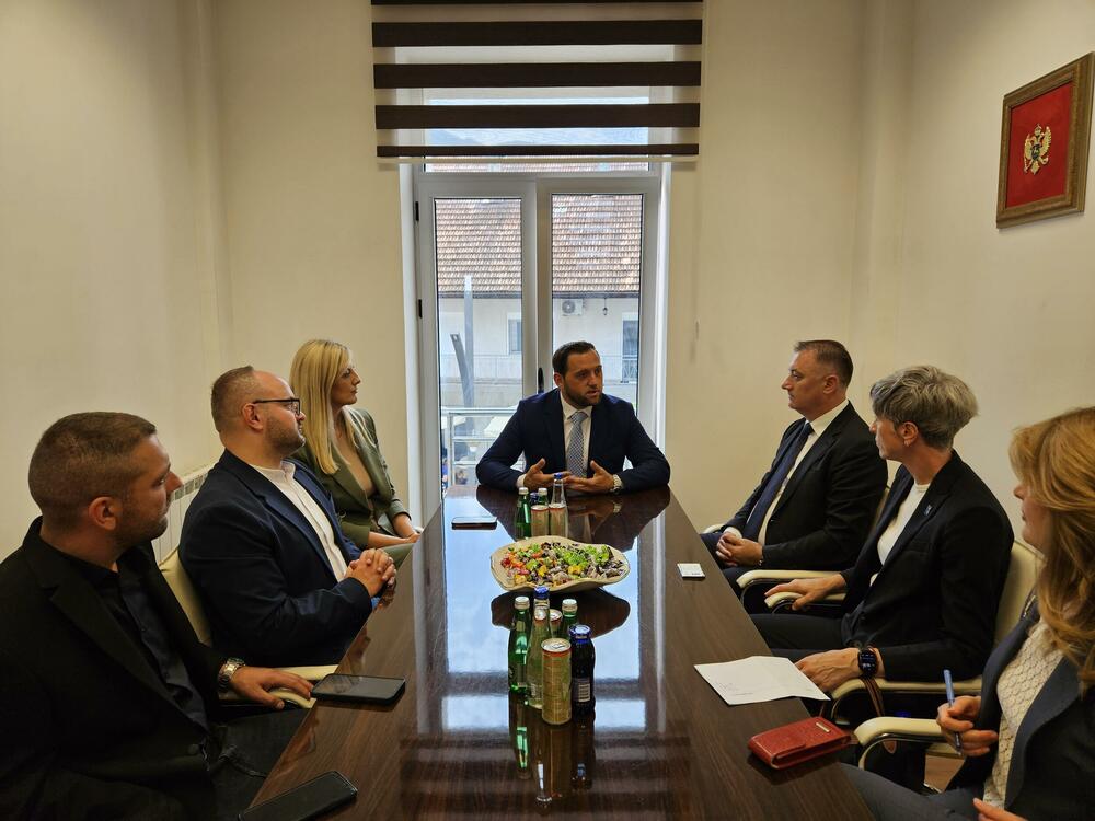 V Gusinju položen temeljni kamen za nov večinstitucionalni objekt