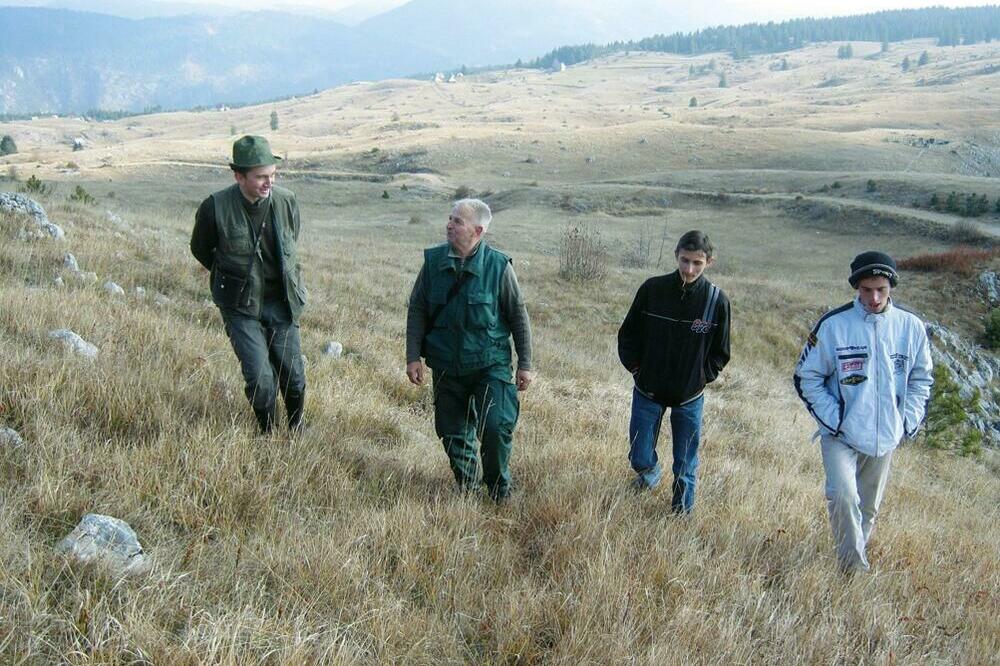 Kuhinja sa kolegama prilikom pohoda na Ljubišnju, Foto: Privatna arhiva