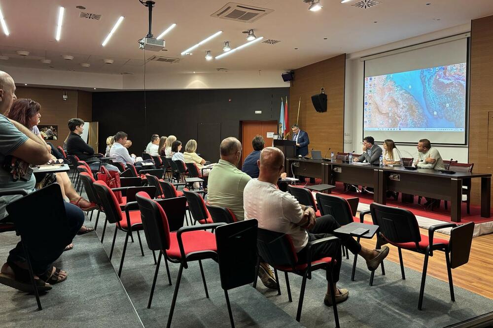 Sa sastanka, Foto: Opština Tivat