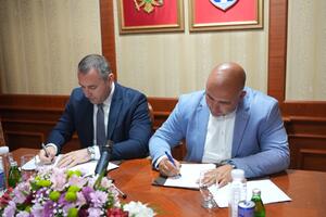 Saniraće teren za mali fudbal i rukomet na gradskom stadionu "Pod...