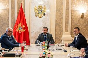 Milatović, Mandić i Spajić vole Miločer: Koliko su puta najviši...