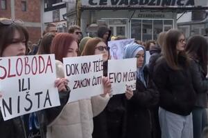 Vučić u mišolovci