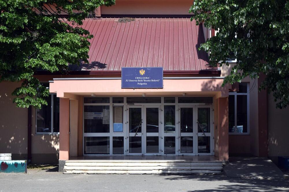 U izjašnjenju iz škole su naveli da nemaju mehanizme za prevazilaženje situacije, Foto: osbrankobozovic.me