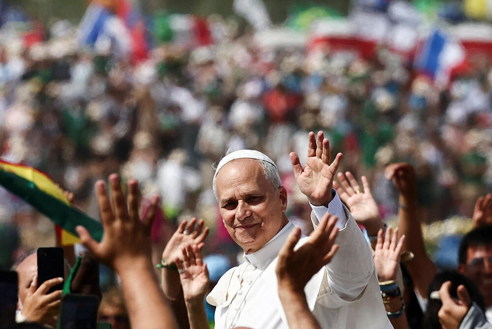 Papa Lav XIV pozval mlade k dialogu namesto orožja na Jubileju mladih v Rimu