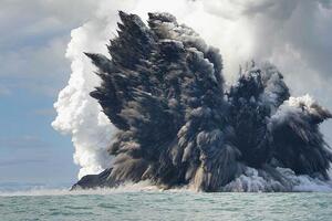 Neki podvodni vulkani bi uskoro mogli da eruptiraju - treba li da...