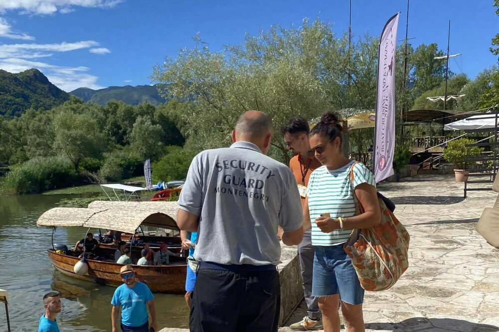 Obezbjeđenje u akciji, Foto: Marija Pešić