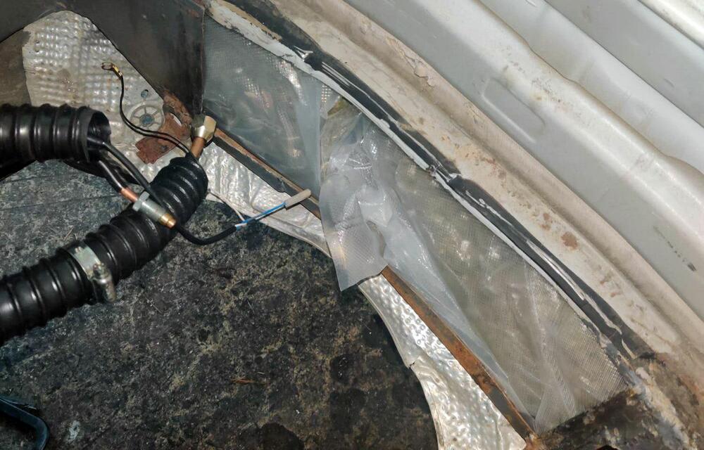 <p>Kriminalna grupa, koju čine državljani Srbije i Crne Gore, koristi žene i maloljetnike kao saputnike, u cilju skrivanja prave namjere putovanja</p>