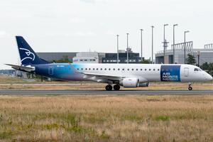 Novi embraer u floti nacionalne aviokompanije za mjesec dana sam...