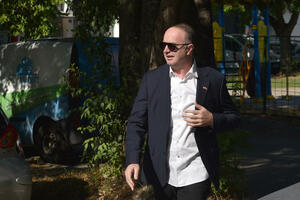 TV Vijesti: Đeljošaj za petak zakazao sjednicu Tenderske komisije...