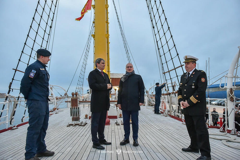 A šta će reći njihovi proračuni: Ibrahimović i Grlić Radman, Foto: Saša Matić/Vlada Crne Gore