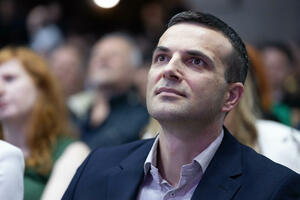 Papović: Konstantin VII Profirogenit o identitetu Dukljana