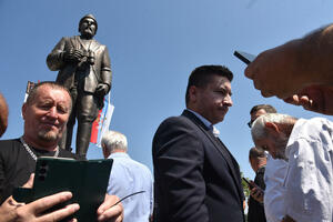 Dajković: Policija mi nije tražila da uklonim auto kojim sam...