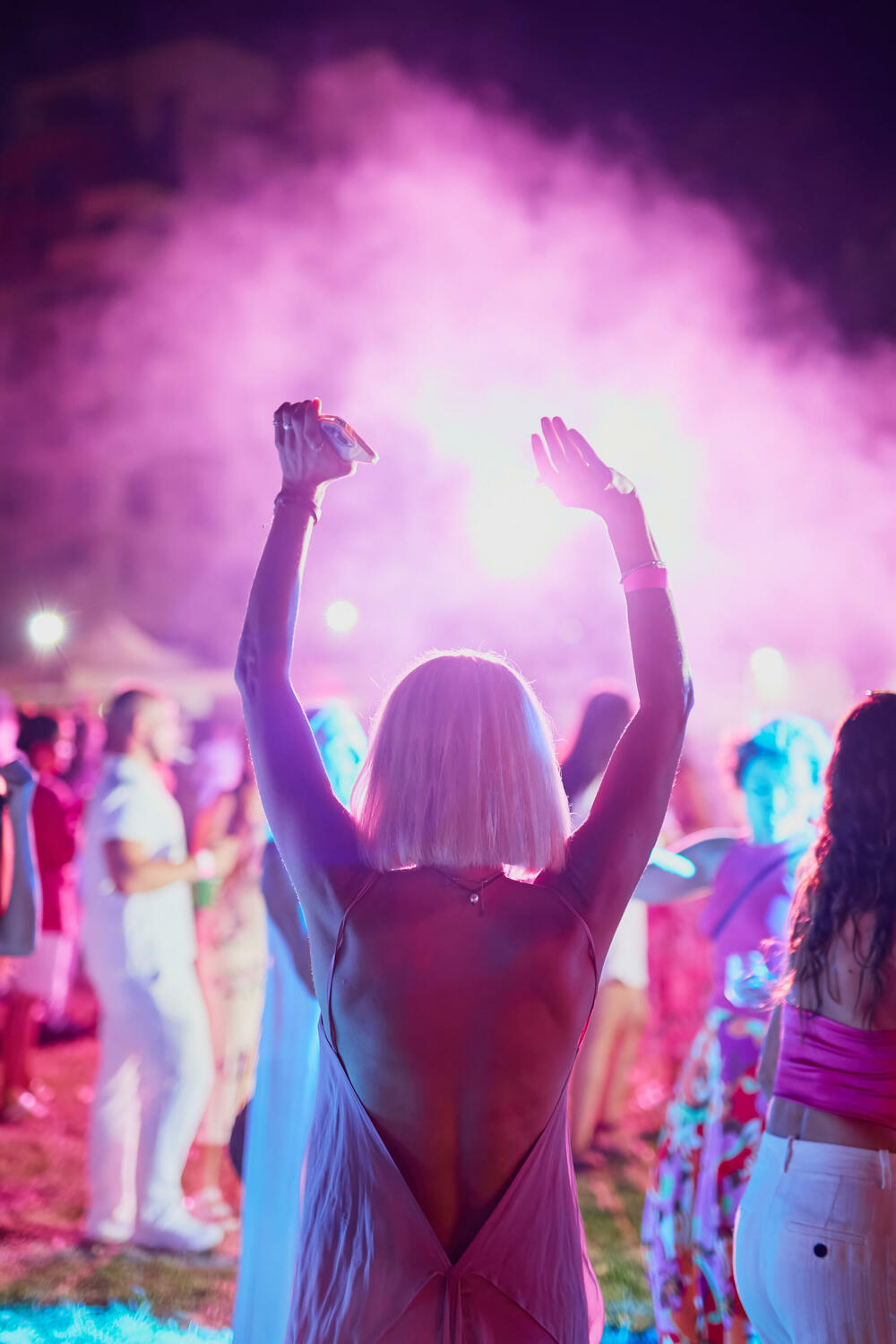 <p><em>Šestog septembra Budva će zablistati u nijansama roze. Na jednoj od najatraktivnijih plaža Jadrana, Laguna Beach & Restaurant u Dukley rizortu, održaće se Rosé Days 2025, glamurozni međunarodni boutique festival koji spaja vino, muziku, gastronomiju, modu i umjetnost u jedinstveno iskustvo.</em></p>