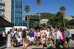 Održan 16. Humanitarni plivački maraton u Budvi, prikupljeno šest...