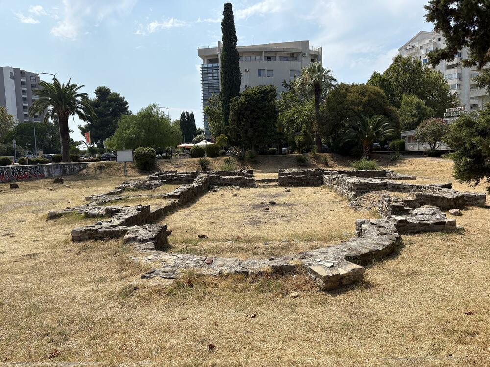 Občina Bar sprožila ukrepe za sanacijo Trikonhosa, Leković pozvan k pojasnilom o Starem Baru